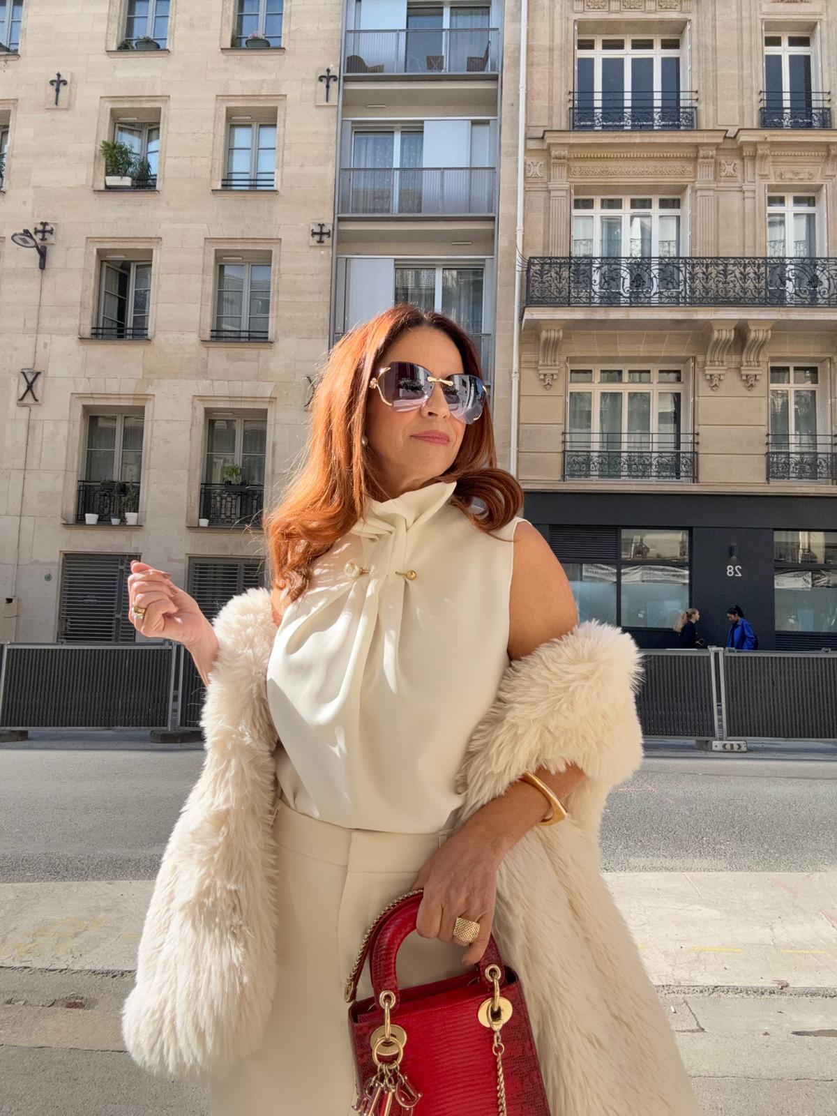 Laine Furtado celebra três décadas da Revista Linha Aberta em Paris