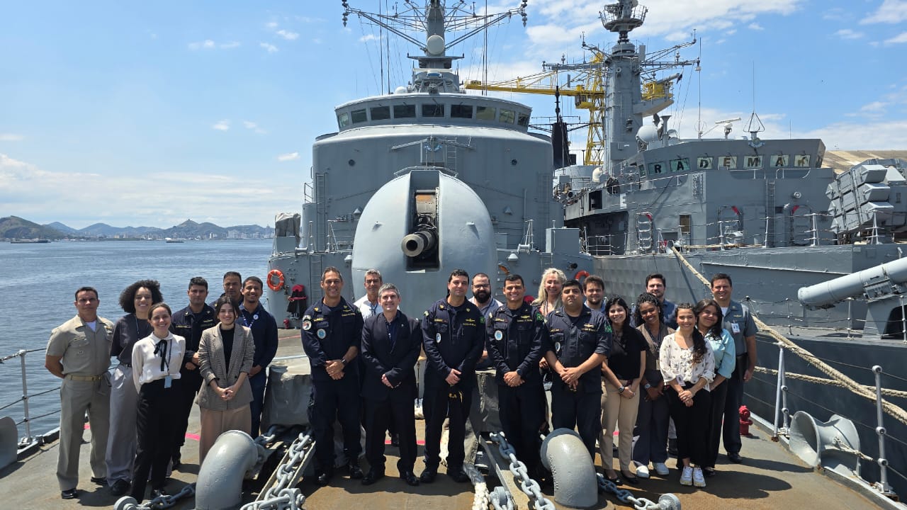 EGN visita Fragata Liberal símbolo de zelo da MB