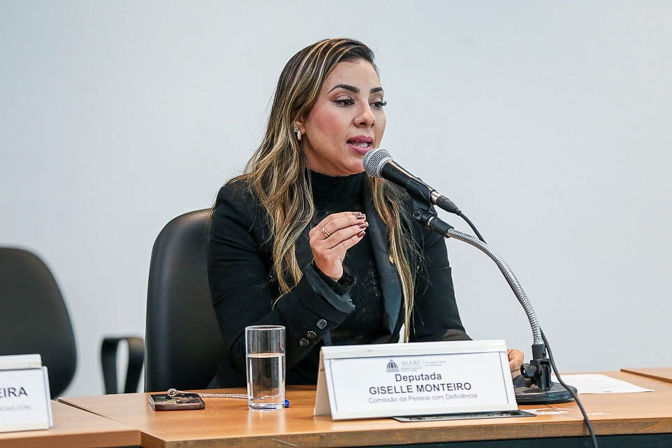 Deputada Estadual Giselle Monteiro propõe Semana Estadual de Combate à Violência Digital contra a Mulher no RJ